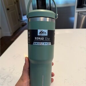 Nomad 32oz Stainless Steel Insulated Bottle - Green